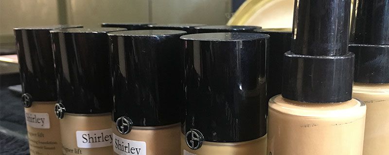 粉底液买深了怎么调白