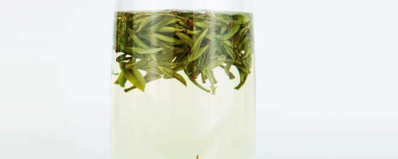 什么茶叶泡出的水碧绿的