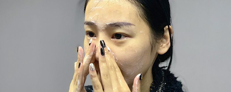 盐水能改善毛孔粗大吗
