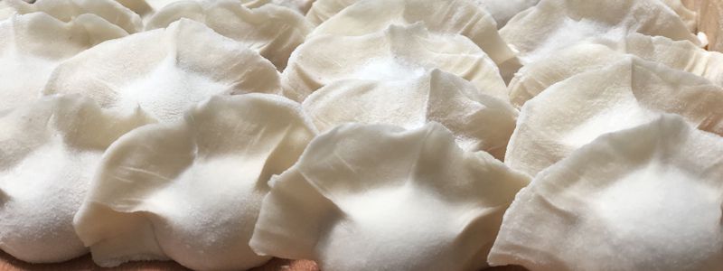 冷冻的饺子是冷水下锅还是热水下锅