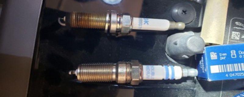 四个火花塞都黑了是什么原因