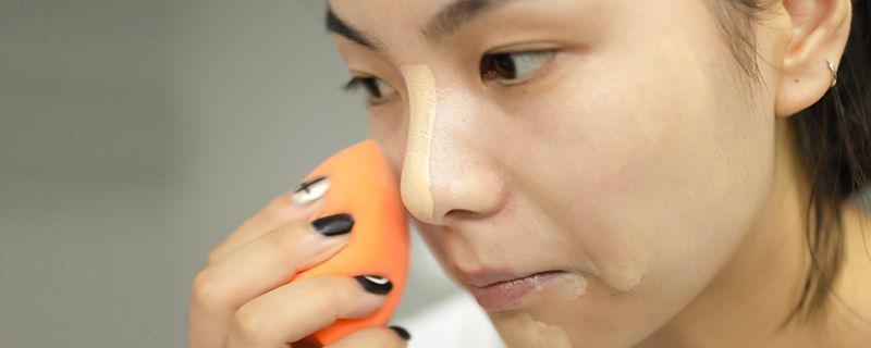 在使用美妆蛋之前需要把美妆蛋浸湿吗