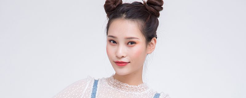 容易晒黑的人怎么变白