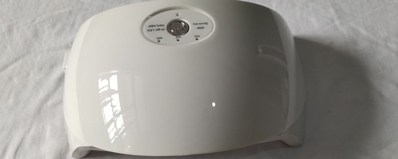 美甲灯手变黑怎么恢复