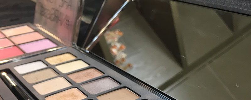 彩妆过期了还能用吗