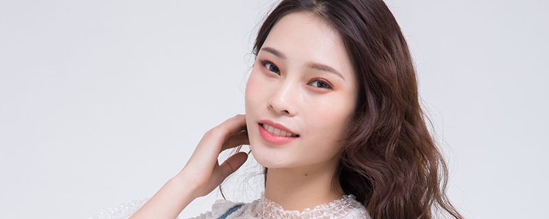 头顶黑发尾黄怎么染色