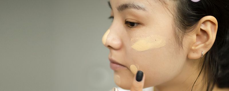 江原道粉底液真假对比
