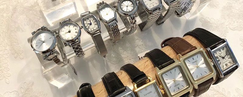 dw手表怎么打开表扣