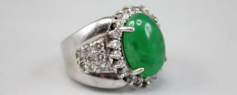 翡翠能用水泡吗