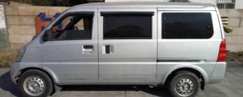 五菱荣光车身尺寸多大