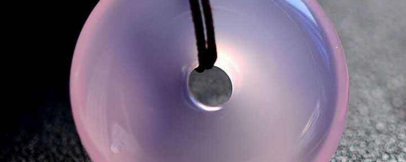 翡翠手环小怎么带上去