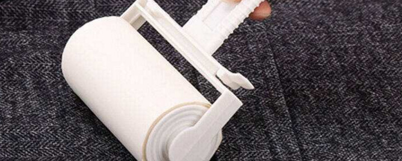 衣服粘毛怎么洗掉