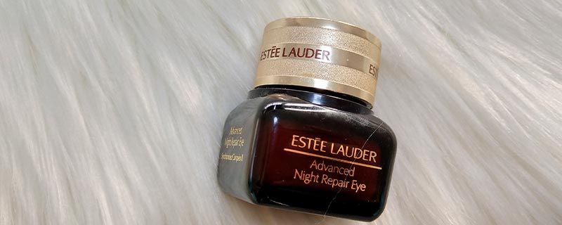 先抹眼霜还是小棕瓶